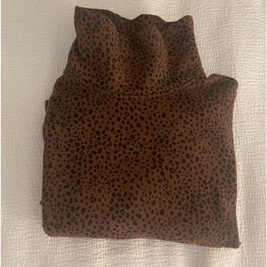 Cheetah turtle neck sweatshirt